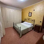 Thomas House *