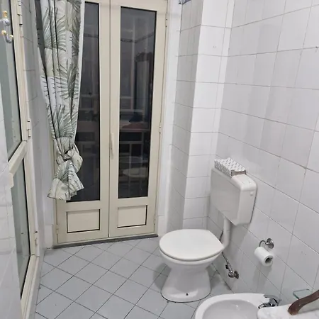 Thomas House * Katánie