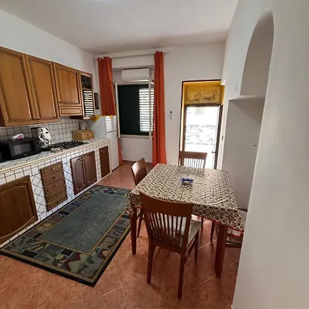 Thomas House Apartmán Katánie